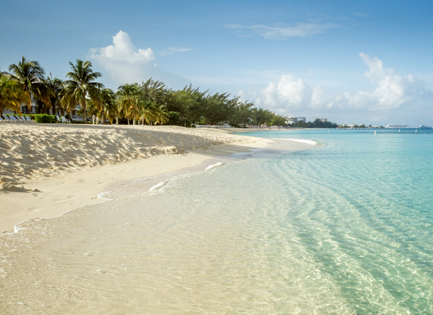 hotels near seven mile beach grand cayman