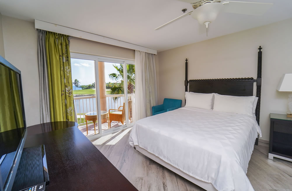 standard kingroom in grand cayman islands